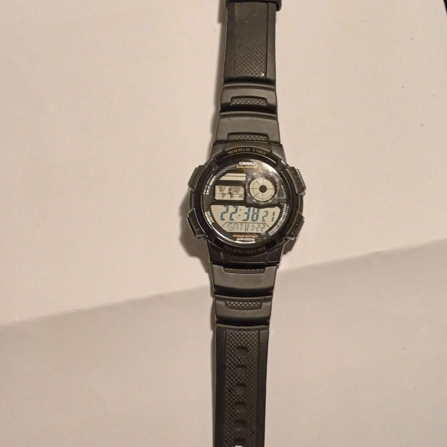 Casio WORLD TIME ILLUMINATOR klocka