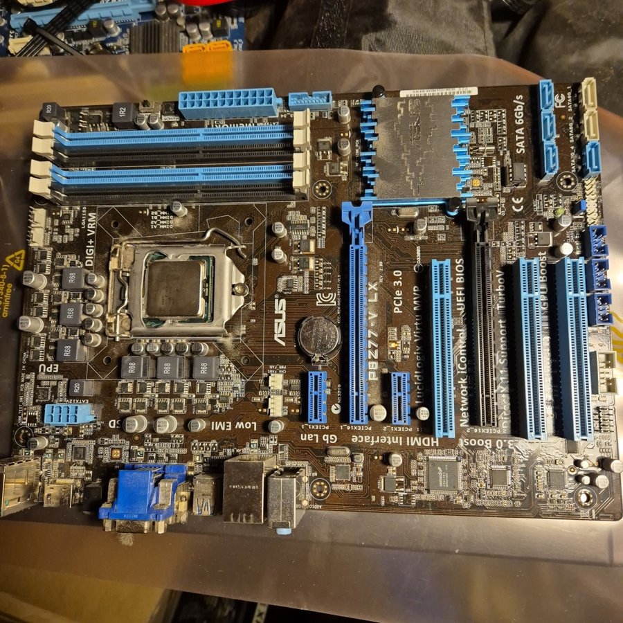 Asus p8z77-v lx + i5 2500k