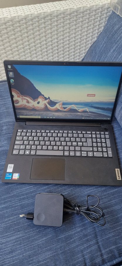 Lenovo V15 G2 ITL i5-1135G7/8GB/256SSD/Irish XE/Win10 Pro