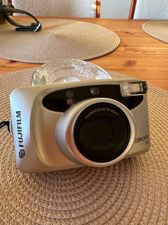 Fujifilm Zoom Date 90