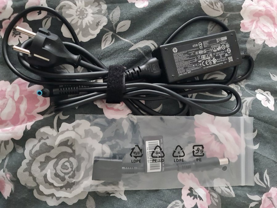 HP 45W Laptop Adapter