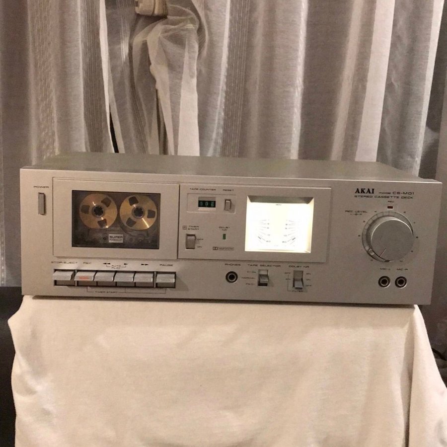 AKAI STEREO CASSETTE DECK MODEL CS-M01