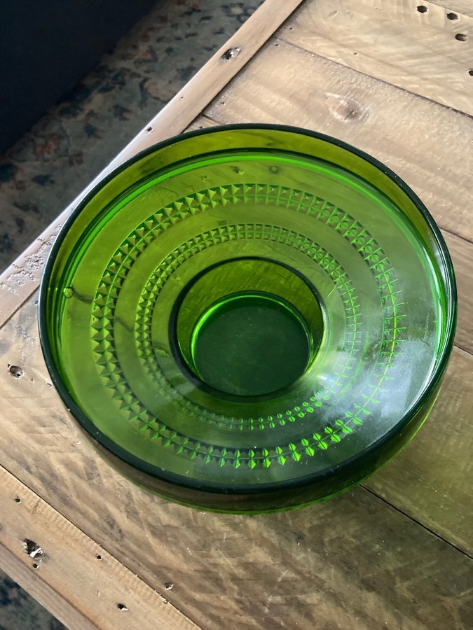 Vacker Vintage Grön glas skål