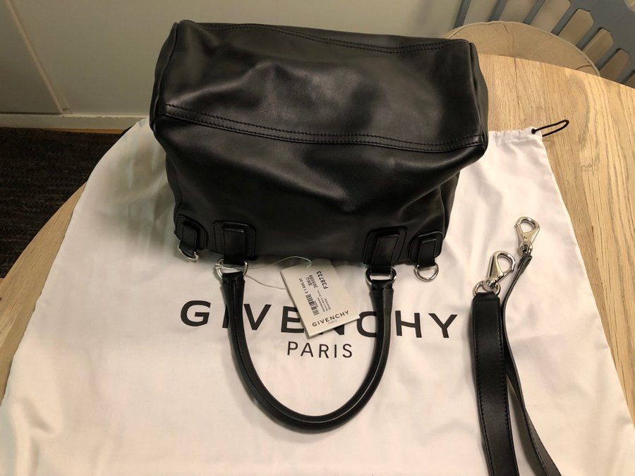 GIVENCHY PANDORA MEDIUM BAG VÄSKA