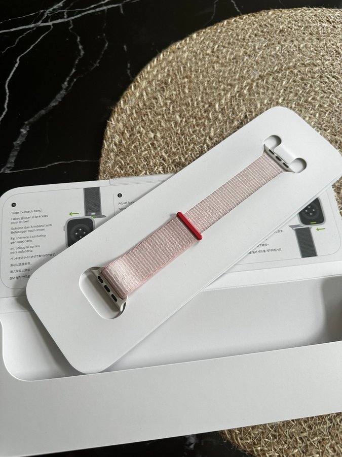 Apple Watch 41mm Light Pink Sport Loop