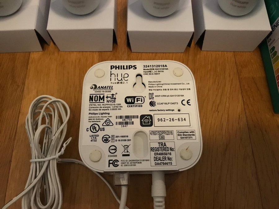 Philips Hue Bridge/Brygga + 4 st Philips Hue LED-lampor