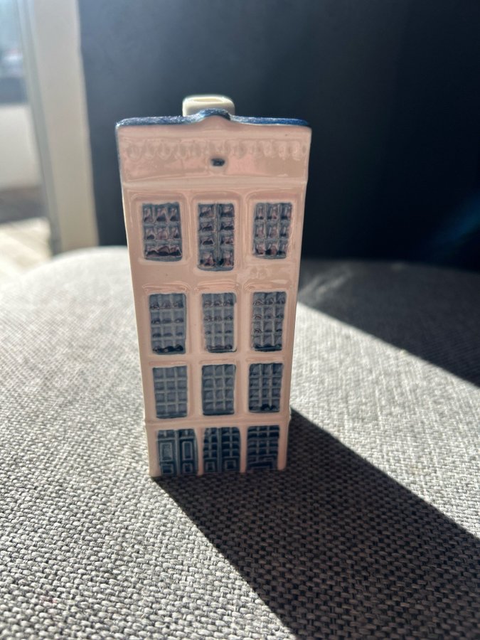 KLM Bols Delft-hus nr 47 "Anne Frank” Samlarobjekt