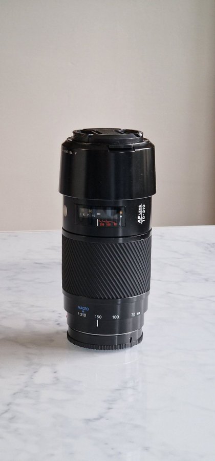 Minolta AF 70-210mm f/4 "the beercan"