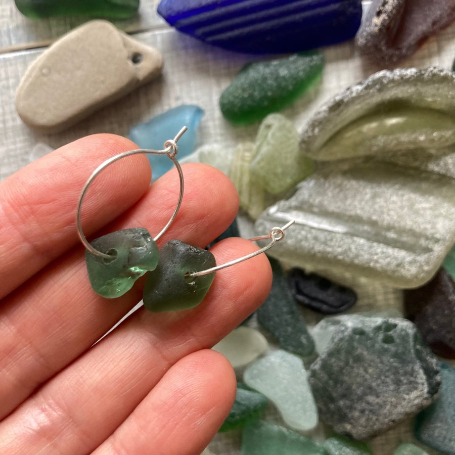 Unika handgjorda örhängen creoler strandglas seaglass Bohus 925 sterling silver