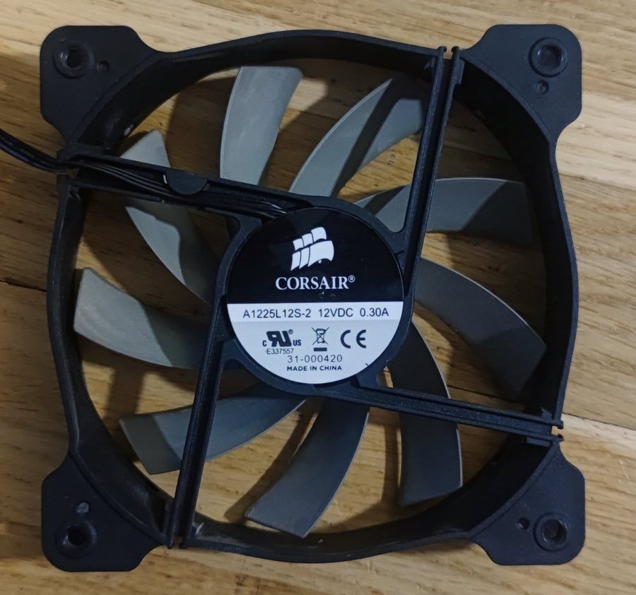 Corsair A1225L12S-2 120mm