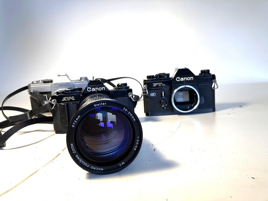 3 st kameror - CANON AV-1 + Canon FTb svart + Canon FT silver - se beskrivning!