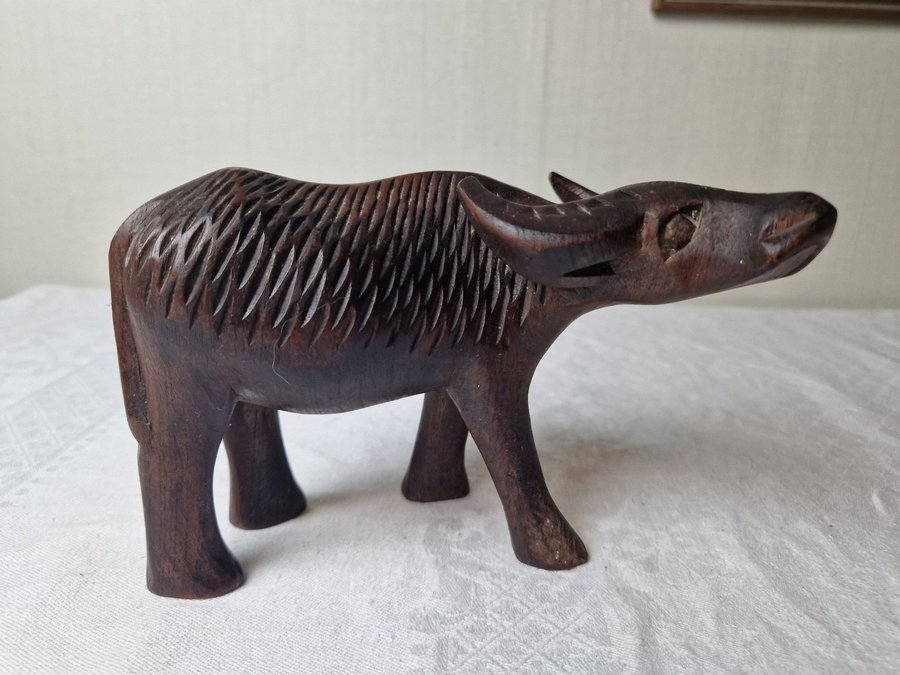 Träsnidad Buffel Figur ädelträ tjur ko hantverk RETRO VINTAGE