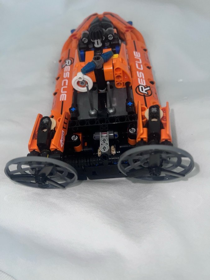 LEGO Technic 42093 - Räddningsbåt