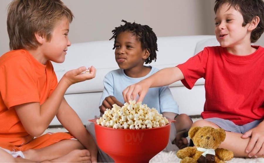 - NY - Ihopfällbar popcornskål i silikon!