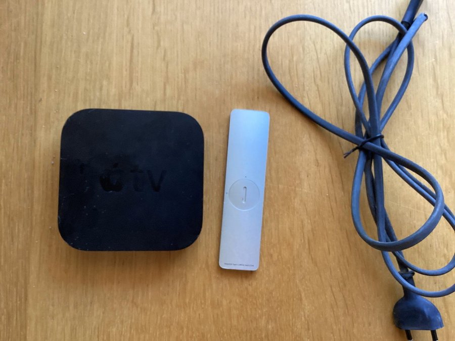 Apple TV (3rd generation) modellnr A 1427 med fjärkontroll och elsladd