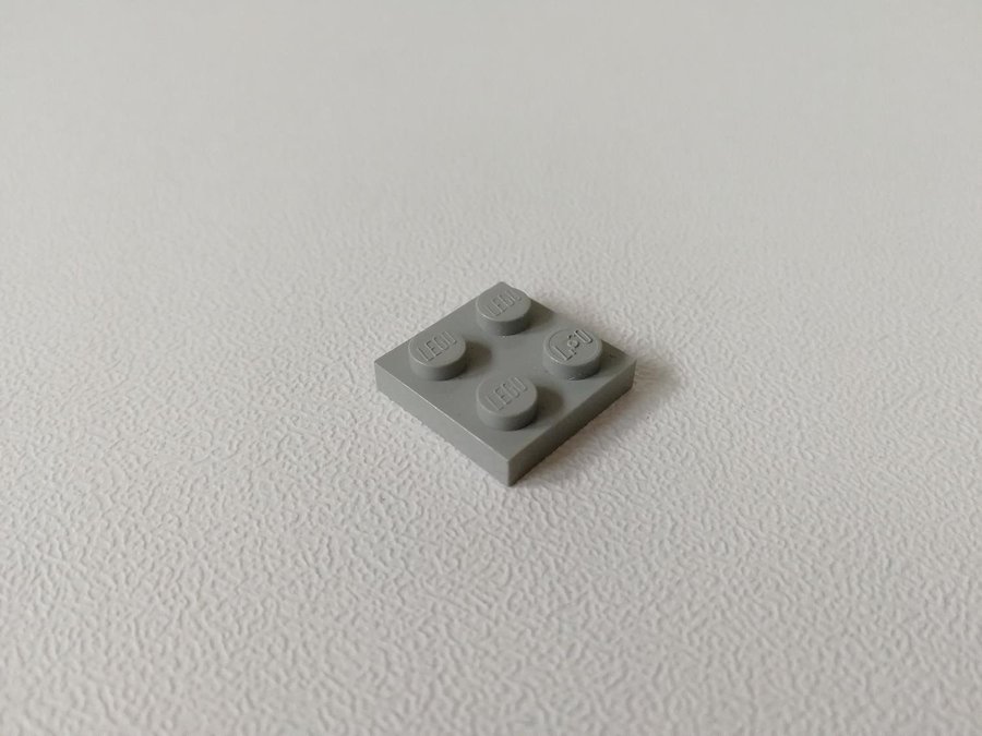 Lego - plate - platt - bas - 2x2 - part 3022 - ljusgrå (old light gray)