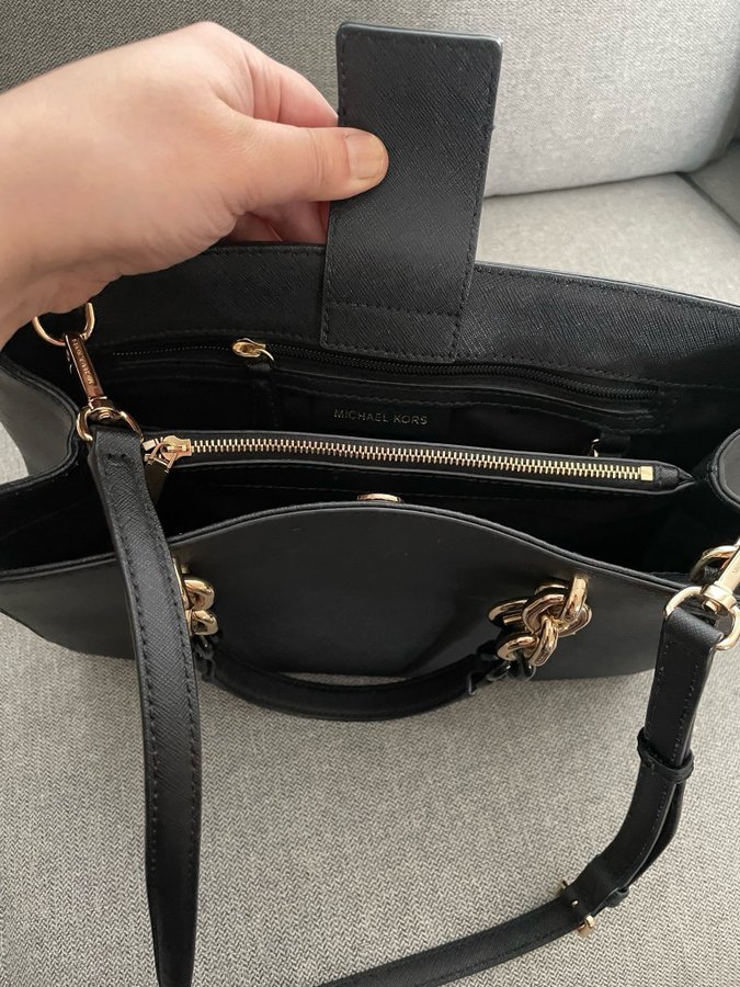 Michael kors Cynthia Satchel nyskick!