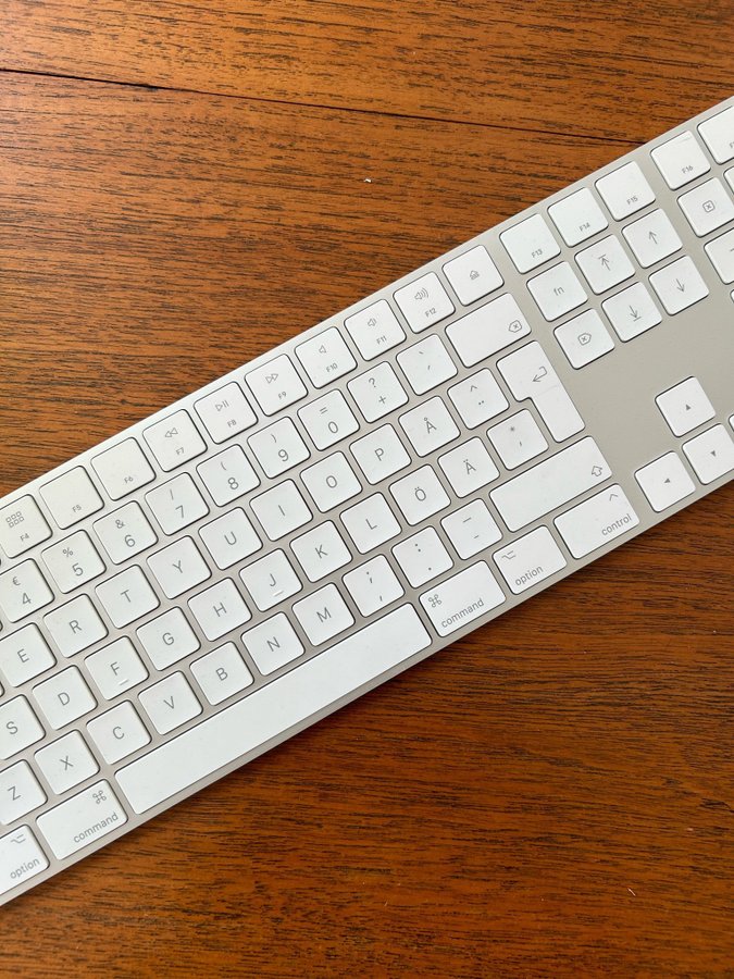 Apple Magic Keyboard - Nytt