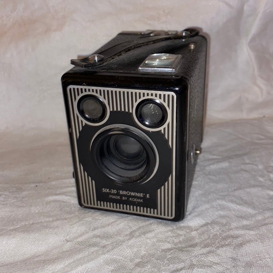 Kodak Six-20 Brownie "E" kamera