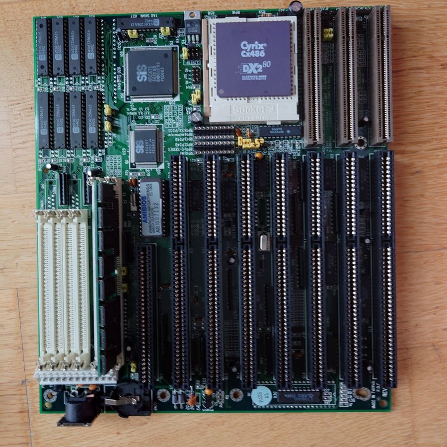 GXA486GX Socket 3, DX2/80, 16 MB RAM