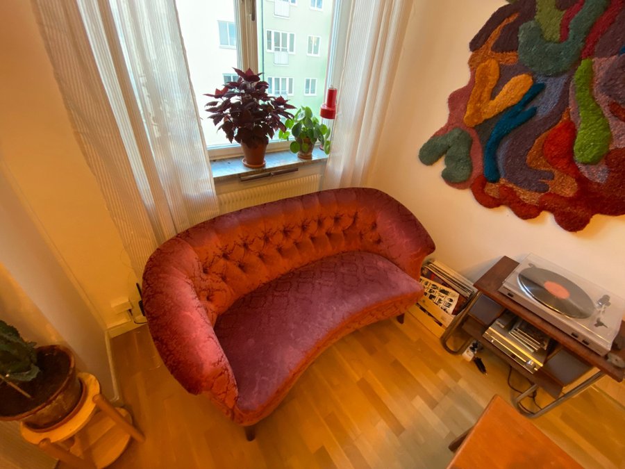 Soffa i sammet 50-tal