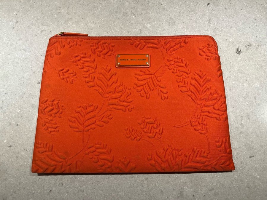 Marc by Marc Jacobs iPad fodral/kuvertväska