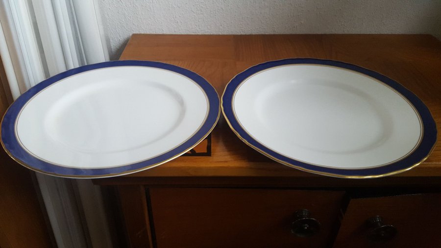 2 stora tallrikar * Cavendish Blue * Royal Worcester