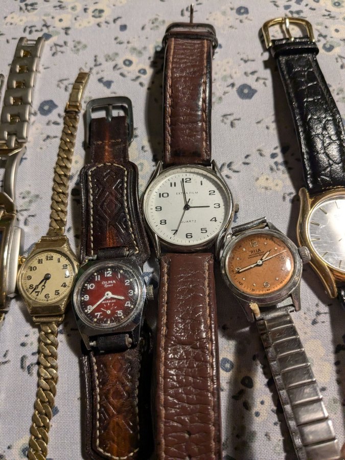 11 vintage / gamla armbandsur