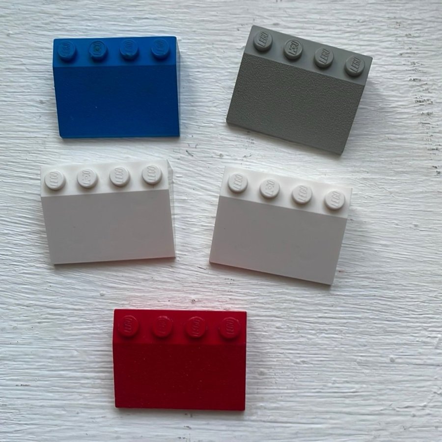 Lego * 5 st lutande / sluttande bitar 3 x 4 x 1 *