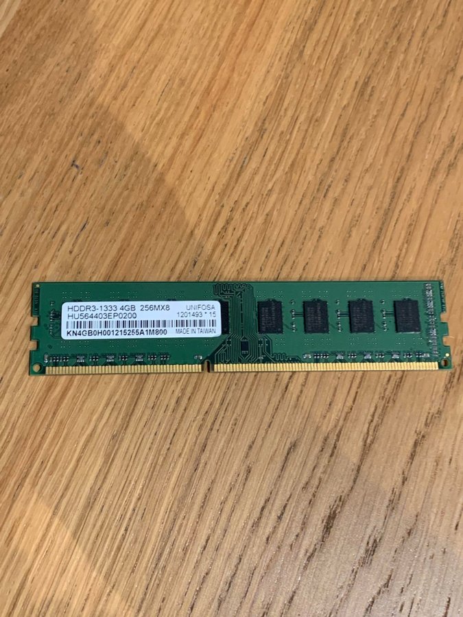 4 GB Unifosa (1x4GB) DDR3 PC3-10600U 1333 MHz RAM