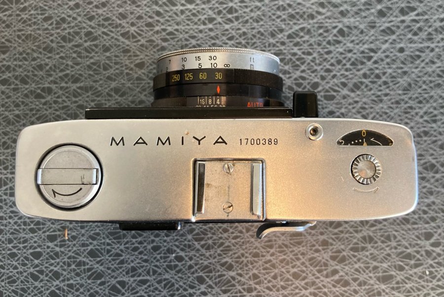 Mamiya. Kominar