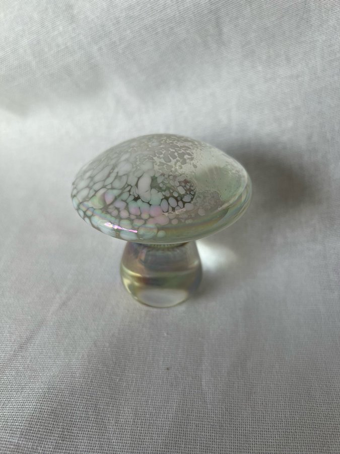 Glassvamp iridescent finish, svamp figurin/konstglas