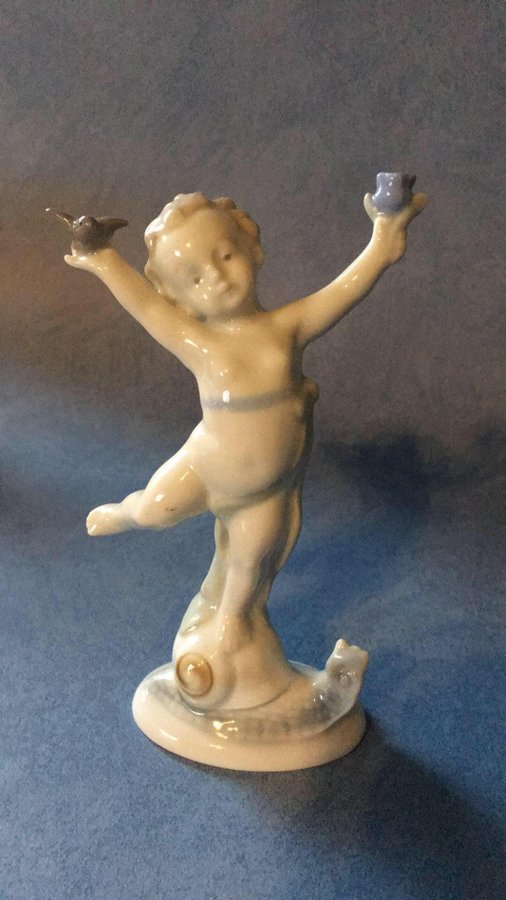 Putti - Kerub Porslinsfigur. Carl Scheidig Porzellanfabrik Gräfenthal