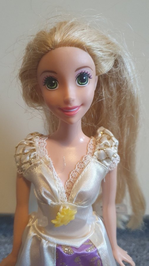 Disney Mattel Docka Tangled Trassel Rapunzel