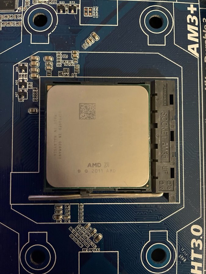 AMD Fx-8320 8 core processor