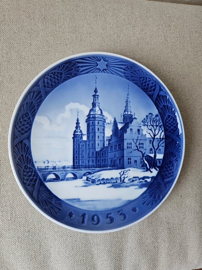 Royal Copenhagen Jultallrik 1953