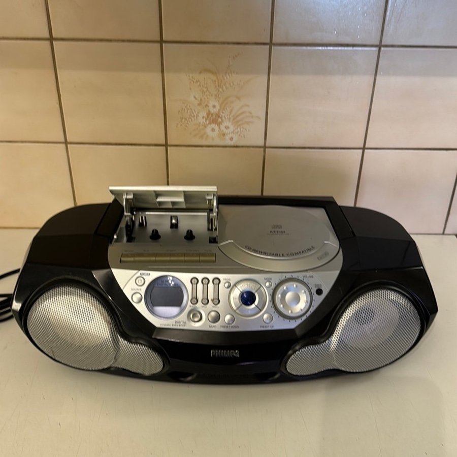 Philips CD-stereo med kassettbandspelare