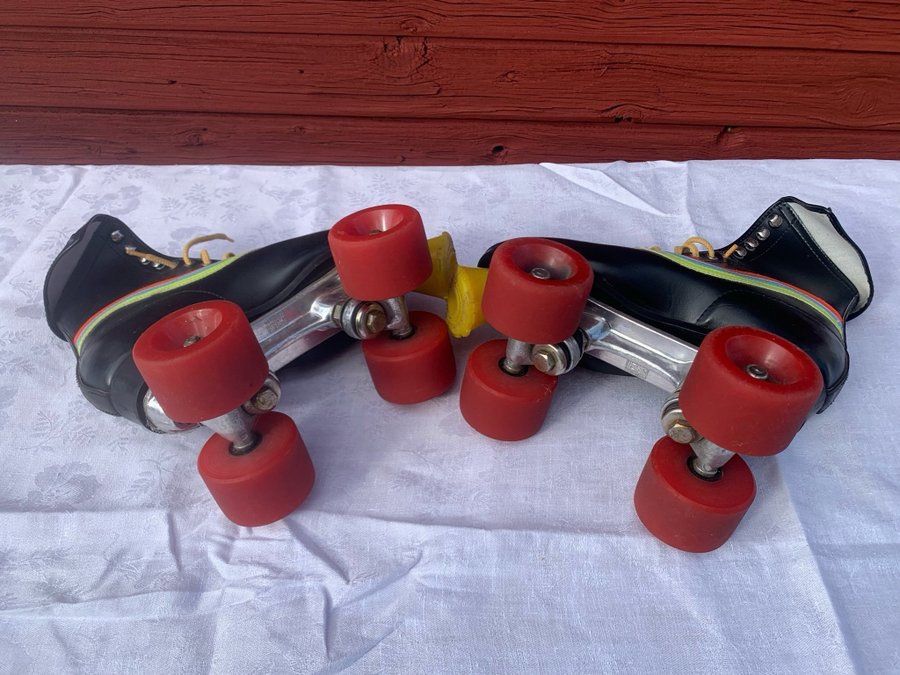 Vintage 80-tal retro rullskridskor roller skates stl 38/39 design HK sports