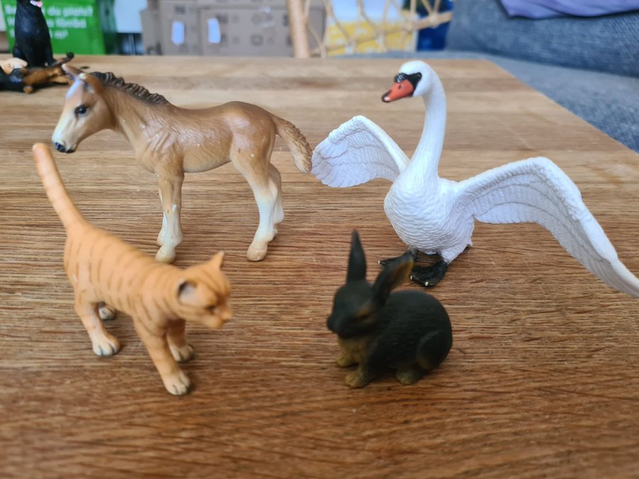 Schleich 4 st ladugårdsdjur figurer svan katt föl hare