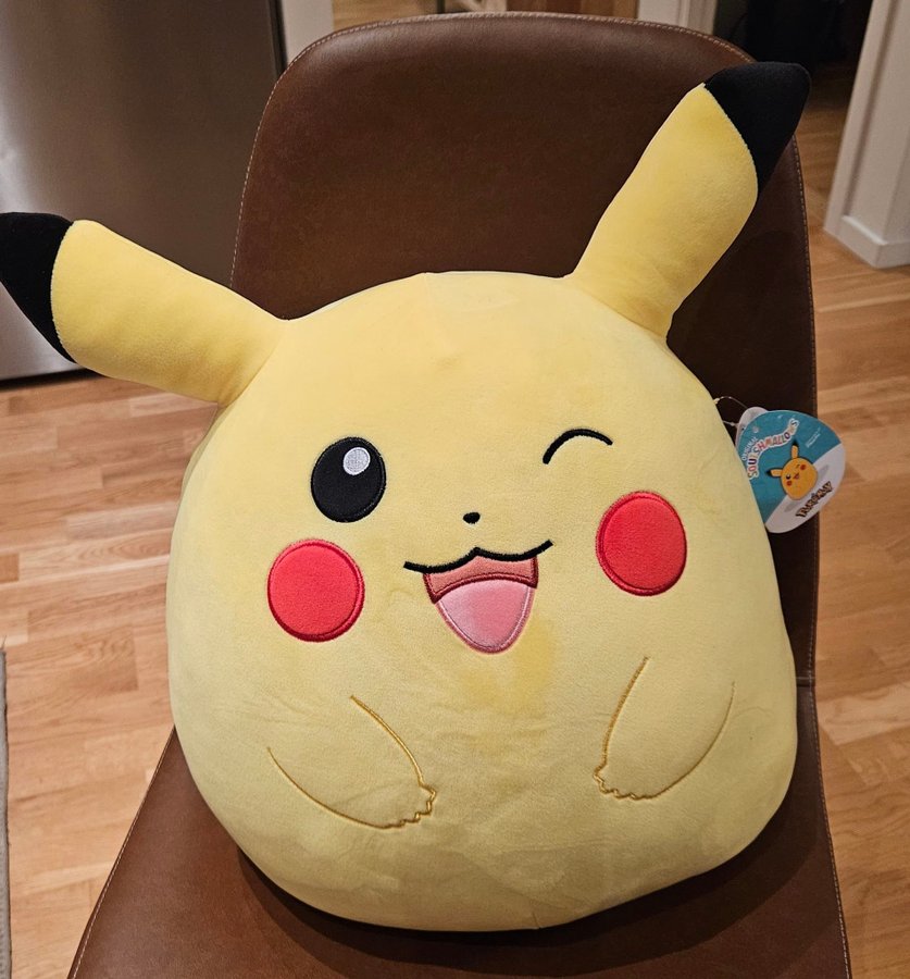 Pikachu Plüschfigur