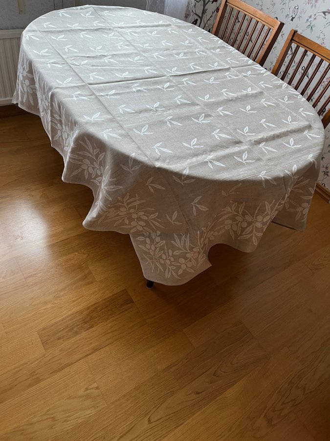 ALMEDAHLS STOR DUK BORDSDUK LINNEDUK DUBBELSIDIG DAMASK OLIVER