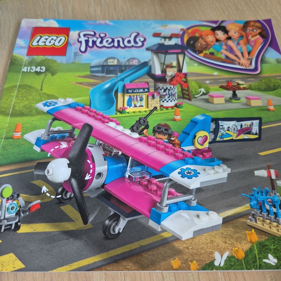 LEGO Friends 41343 Heartlakecity flygtur