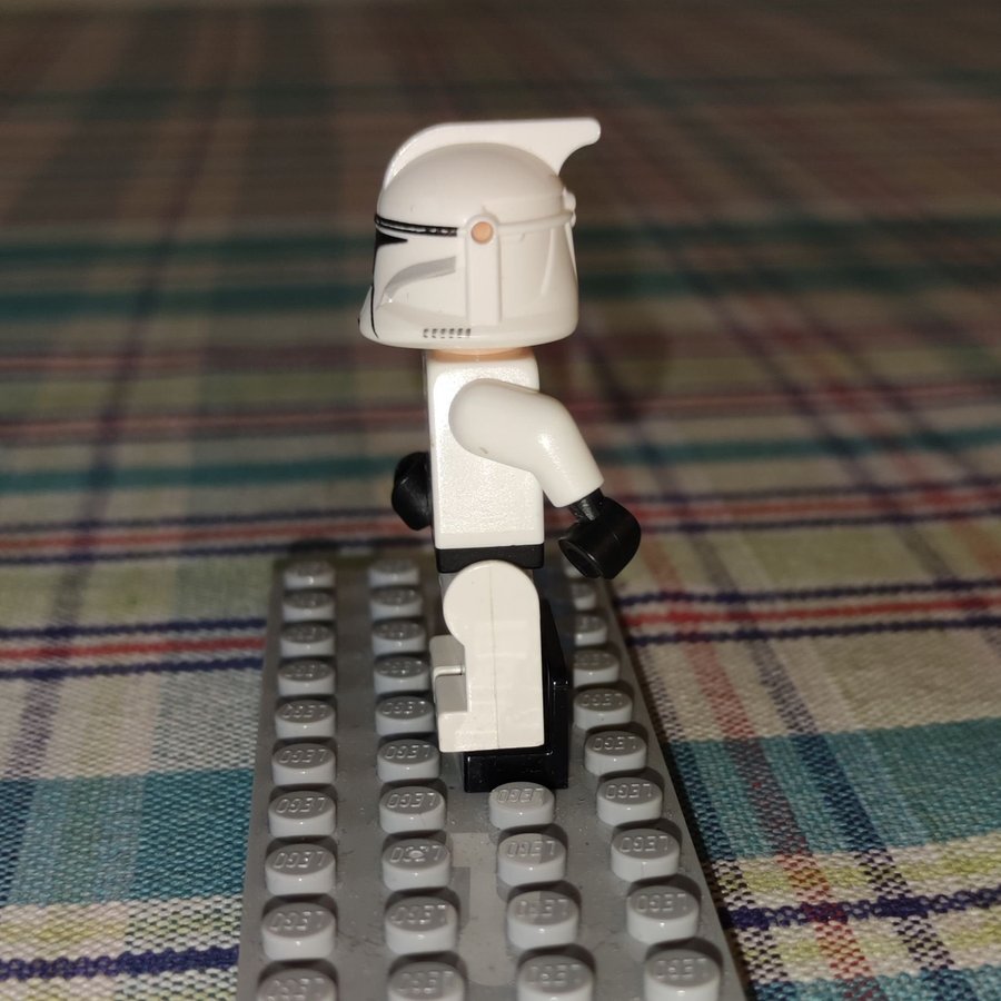 Lego Star Wars Clone Trooper phase 1 scowl