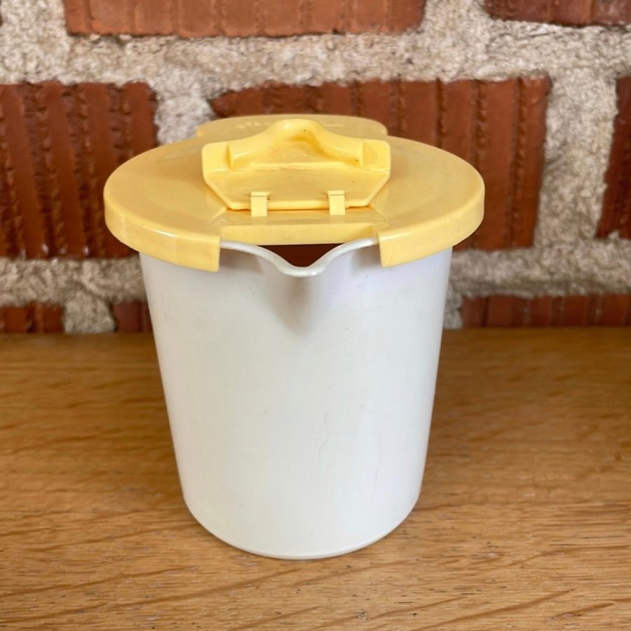 Retro mjölk/gräddkanna från Tupperware