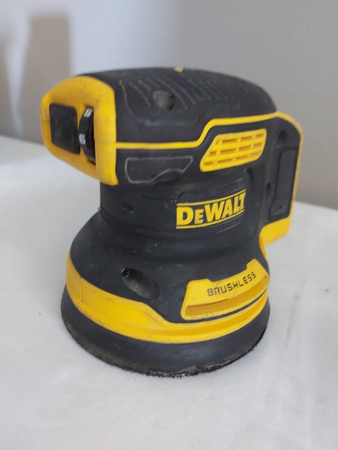 DEWALT BATTERIDRIVEN SLIP 2 batterier Laddare