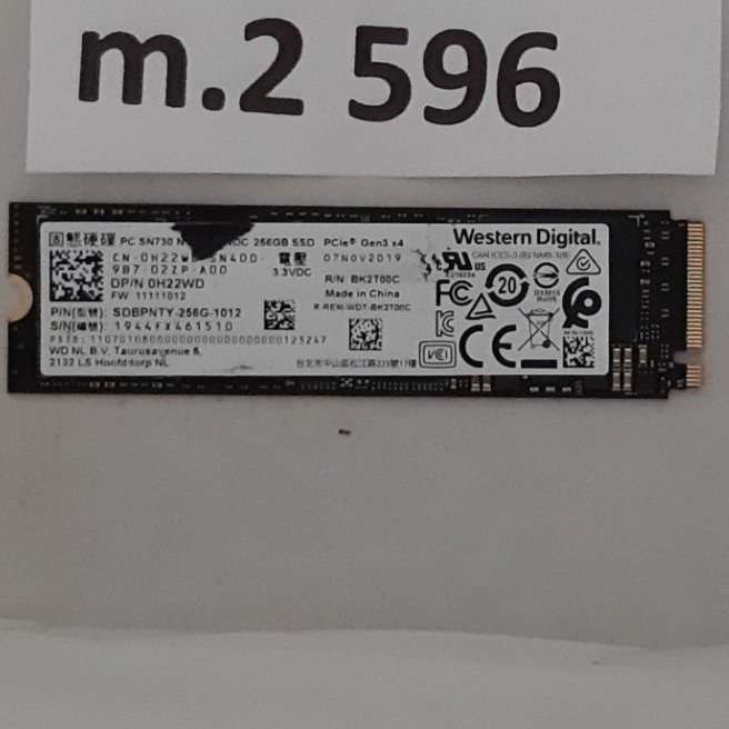 SSD m2  256GB  NVMe PCIe märke: WD  formfaktor 2280