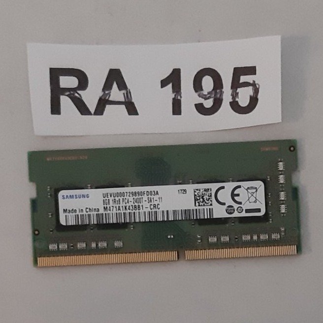 DDR4 8GB  märke : Samsung  för laptop 2400 MHz