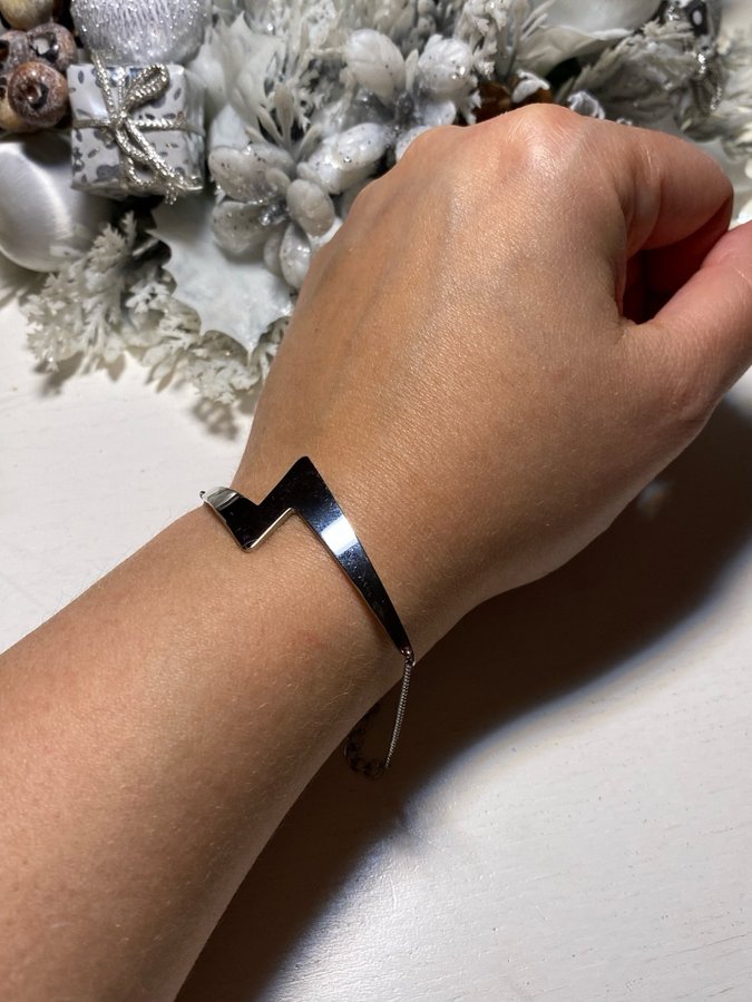 Nytt ”Lightning” armband från Edblad