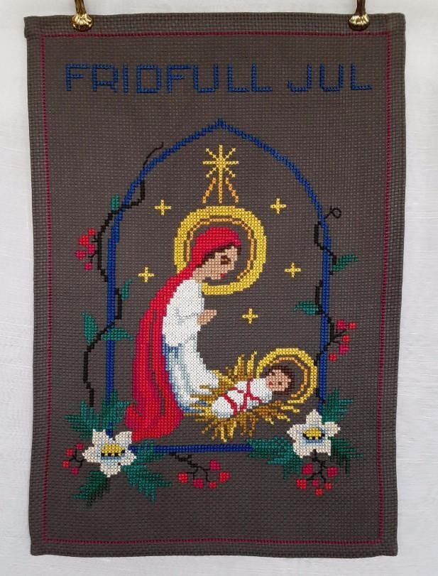 Äldre broderad vepa / bonad - Jungfru Maria och Jesusbarnet