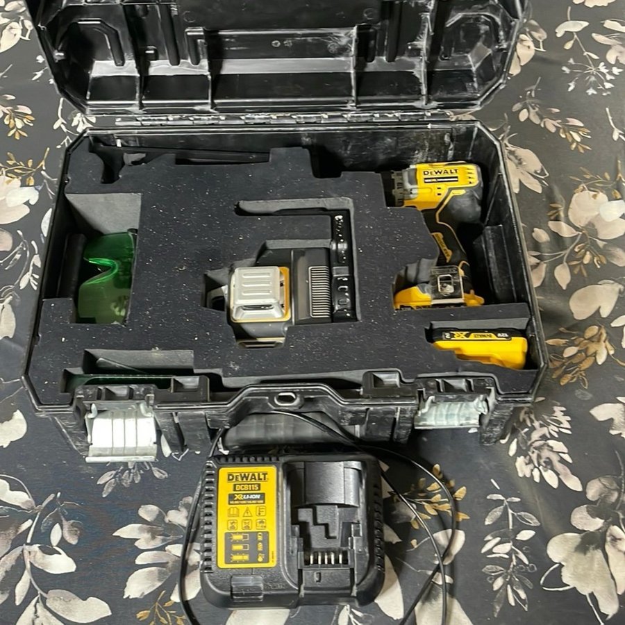 Dewalt Laser + Bor-  Skruemaskine